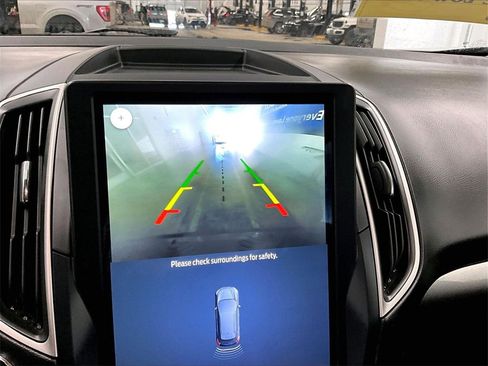 Used 2023 Ford Edge SEL image 19