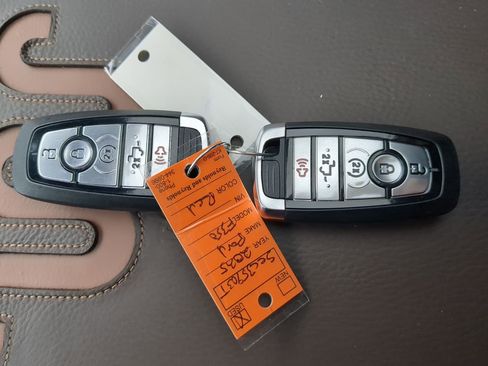 Used 2025 Ford F350 King Ranch w/ Chrome Package image 28