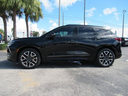 Used 2024 Chevrolet Blazer RS w/ Enhanced Convenience Package FWD image 2