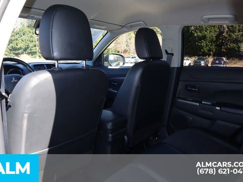 Used 2024 Mitsubishi Outlander Sport SE AWD/4WD image 18