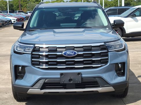 New 2025 Ford Explorer Active w/ Active Comfort Package image 8