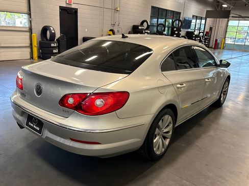 Used 2010 Volkswagen CC Sport FWD image 4