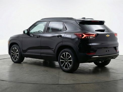 Used 2025 Chevrolet TrailBlazer LT image 6