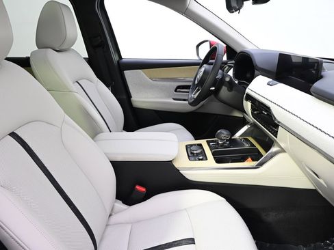 Certified 2025 MAZDA CX-90 3.3 Turbo S w/ Premium Plus image 16