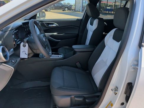 New 2026 Chevrolet Trax LS w/ LS Convenience Package image 12