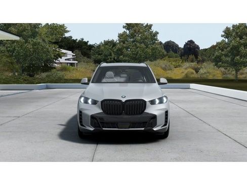 New 2026 BMW X5 sDrive40i w/ M Sport Package image 3