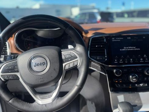 Used 2019 Jeep Grand Cherokee Summit AWD/4WD image 15