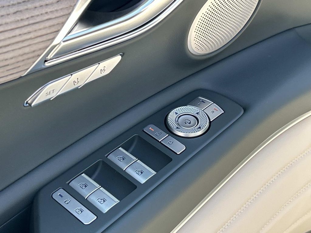New 2027 Genesis GV80 2.5T Prestige AWD/4WD image 19