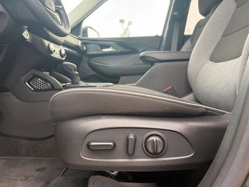 Used 2023 Chevrolet TrailBlazer LT image 14