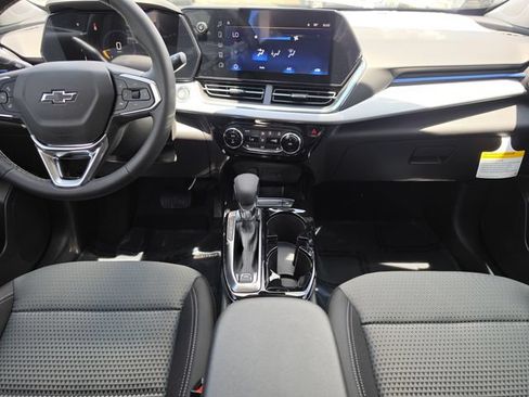New 2026 Chevrolet Trax LT w/ Driver Confidence Package FWD image 16