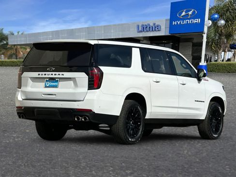 Used 2026 Chevrolet Suburban Z71 AWD/4WD image 3