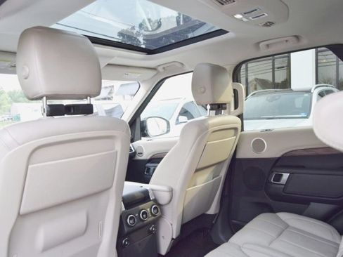Used 2019 Land Rover Discovery HSE AWD/4WD image 34
