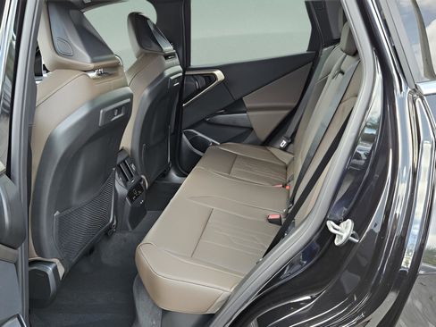 New 2025 BMW X3 xDrive30i w/ Convenience Package image 9