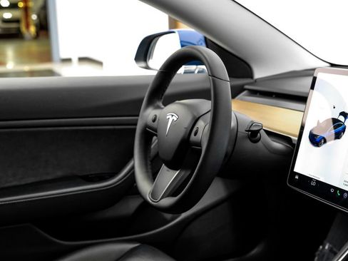 Used 2019 Tesla Model 3 Standard Range Plus RWD image 23