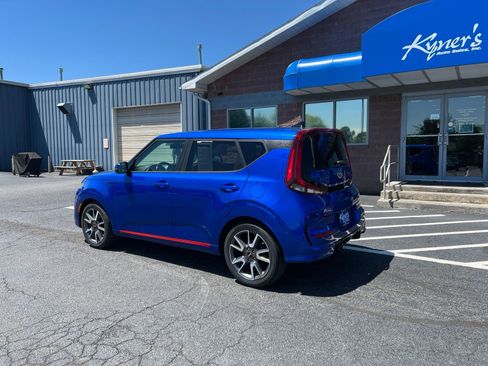 Used 2021 Kia Soul GT-Line FWD image 3