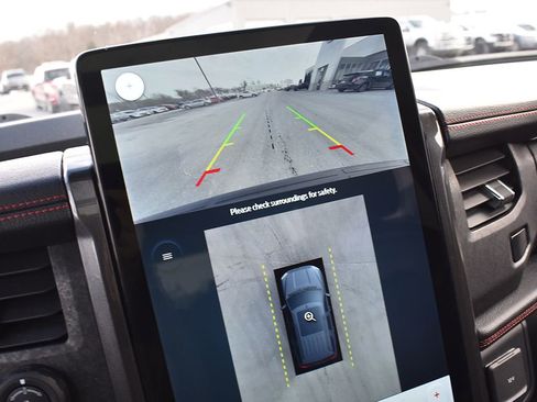 Used 2023 Ford Expedition Limited image 21