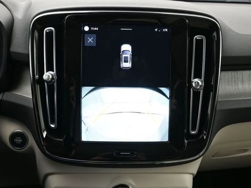 Used 2023 Volvo XC40 B5 Ultimate w/ Climate Package AWD/4WD image 21