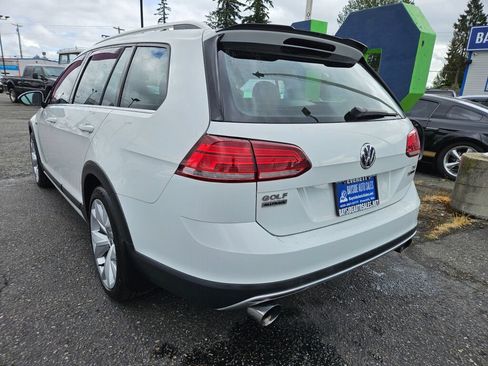 Used 2017 Volkswagen Golf Alltrack S AWD/4WD image 3