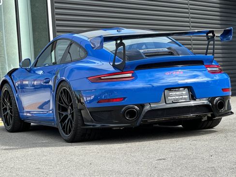 Certified 2019 Porsche 911 GT2 RS RWD image 3