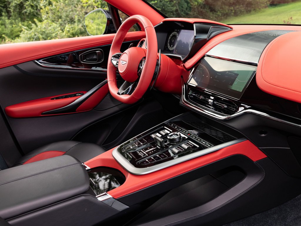 Used 2026 Aston Martin DBX 707 AWD/4WD image 63