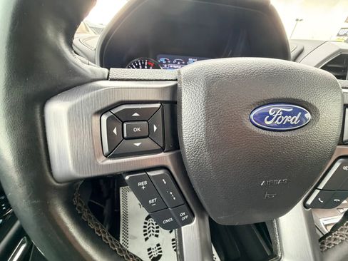 Used 2019 Ford Expedition Platinum AWD/4WD image 13