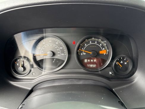 Used 2017 Jeep Patriot Sport image 30