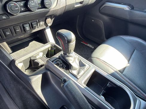 Used 2022 Toyota Tacoma TRD Pro AWD/4WD image 13