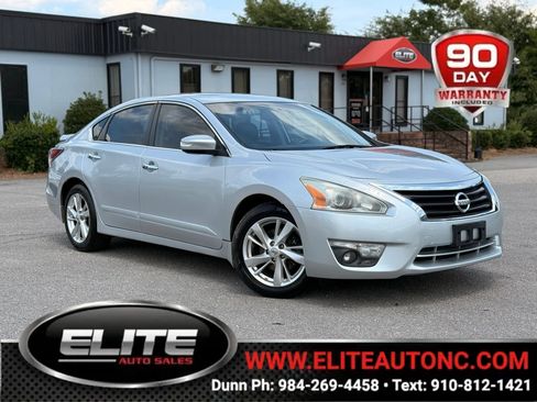 Used 2015 Nissan Altima 2.5 SL w/ Technology Package FWD image 1