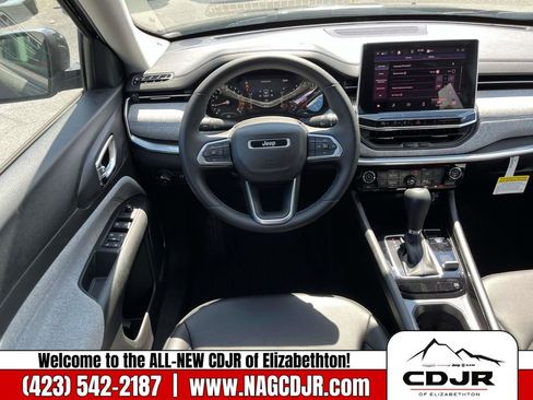 New 2022 Jeep Compass Latitude w/ Convenience Group image 12