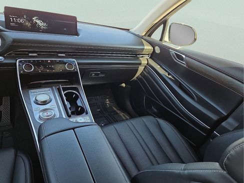 Used 2024 Genesis GV80 2.5T image 12