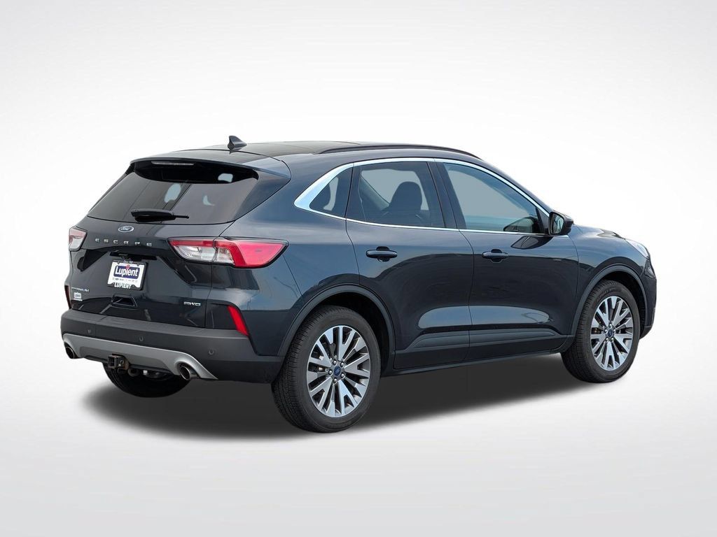 Used 2022 Ford Escape Titanium w/ Class II Trailer Tow Package AWD/4WD image 3