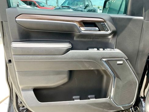 Used 2023 Chevrolet Silverado 1500 RST w/ Convenience Package II RWD image 10