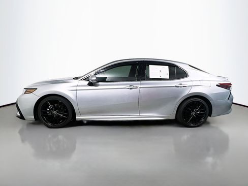 Used 2024 Toyota Camry XSE w/ Navigation Package image 9