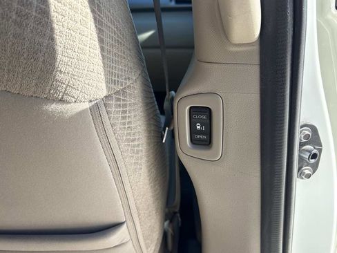 Used 2016 Honda Odyssey EX image 15