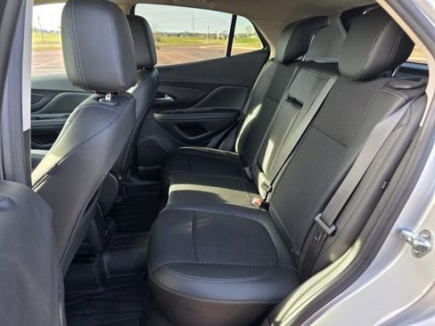 Used 2021 Buick Encore Preferred w/ Safety Package II image 19