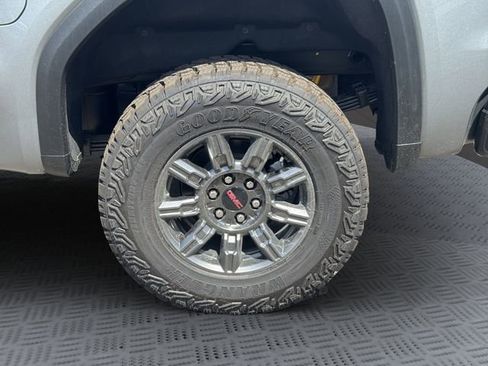 New 2026 GMC Sierra 1500 AT4X w/ LPO, Black Badging Package AWD/4WD image 30