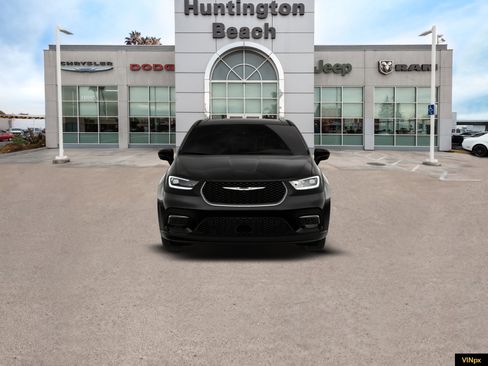 New 2026 Chrysler Pacifica Select FWD image 12