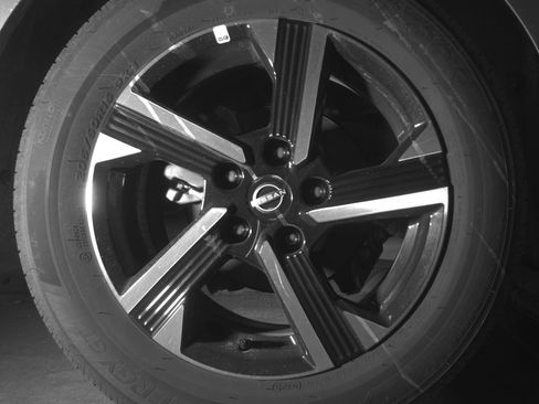 Used 2025 Nissan Sentra SV FWD image 15
