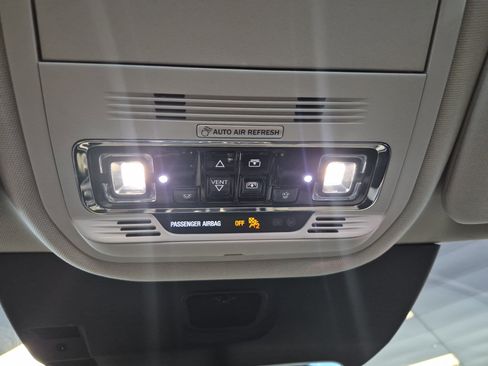 Used 2025 Lincoln Aviator AWD w/ Jet Appearance Package image 40