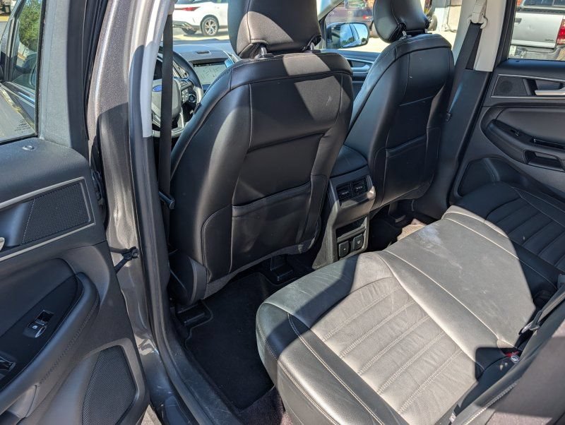 Used 2016 Ford Edge SEL w/ Equipment Group 201A AWD/4WD image 13