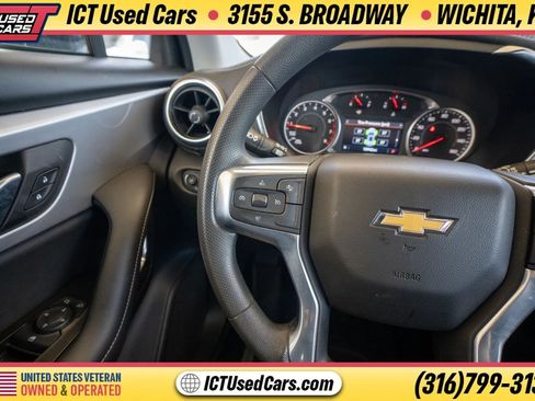 Used 2024 Chevrolet Blazer LT w/ Convenience Package FWD image 17