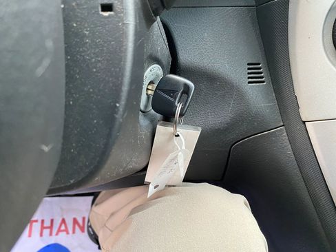 Used 2010 Pontiac Vibe image 18