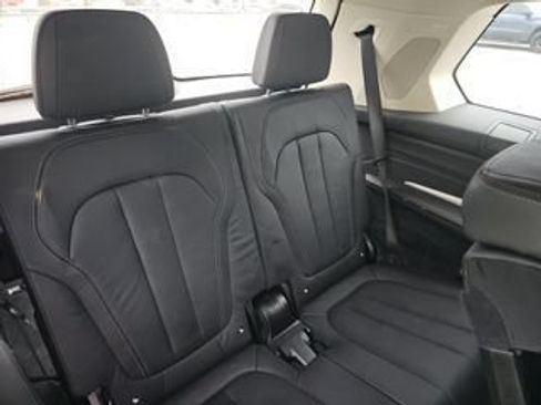 Used 2020 BMW X7 xDrive40i w/ Premium Package AWD/4WD image 9