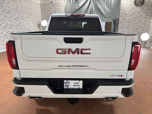 Used 2024 GMC Sierra 1500 AT4 w/ Technology Package AWD/4WD image 6