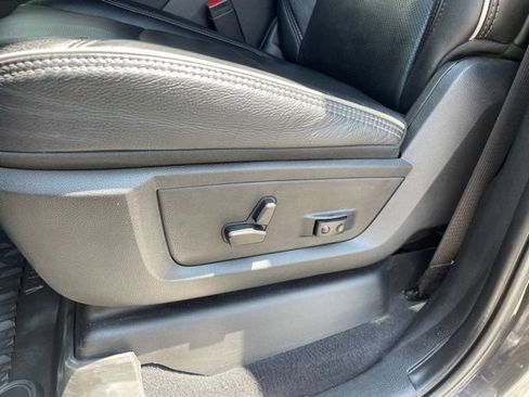 Used 2024 RAM 3500 Limited AWD/4WD image 13