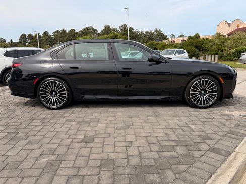New 2026 BMW 740i RWD image 8