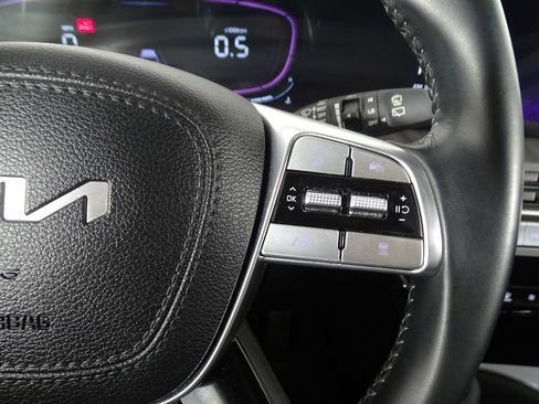 Used 2024 Kia Telluride EX image 30