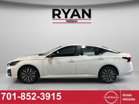 New 2026 Nissan Altima 2.5 SV FWD image 6