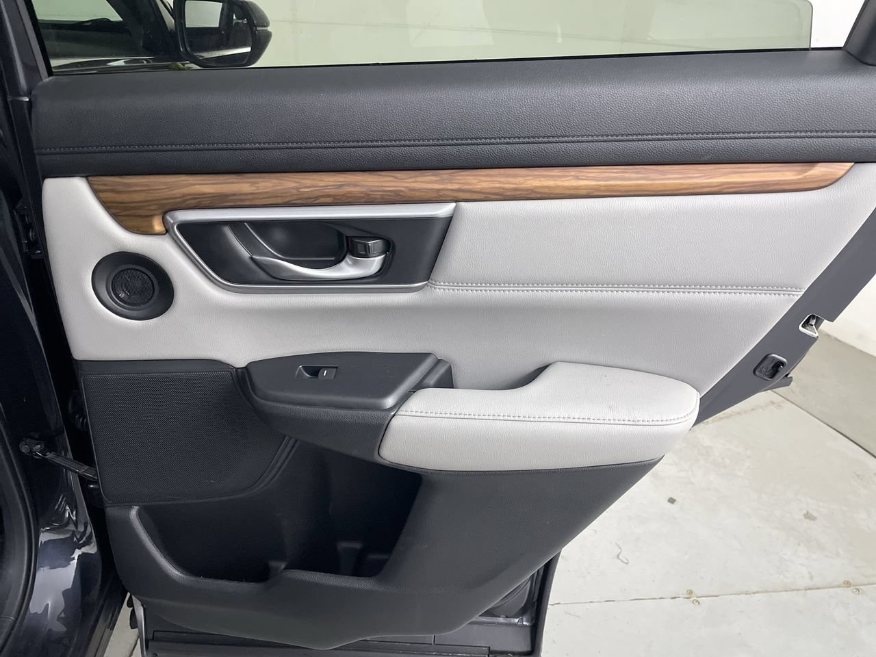 Used 2019 Honda CR-V EX-L image 24