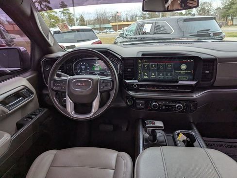 Used 2023 GMC Sierra 1500 SLT w/ SLT Convenience Package AWD/4WD image 11